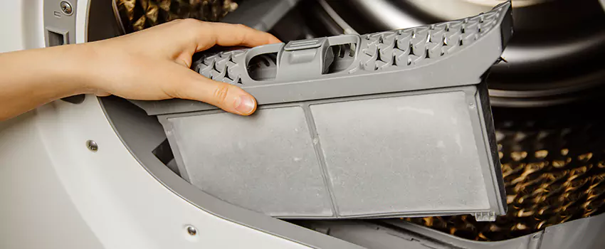 Signs Of A Clogged Dryer Lint Trap in Monrovia, California